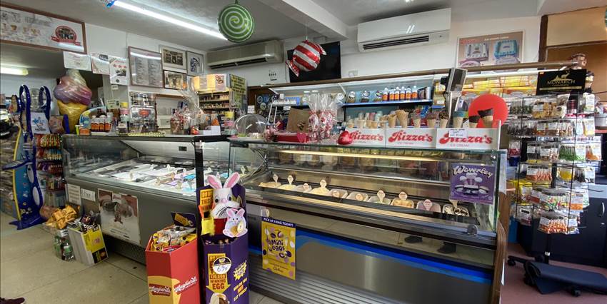Rizza's Ice Cream Shop